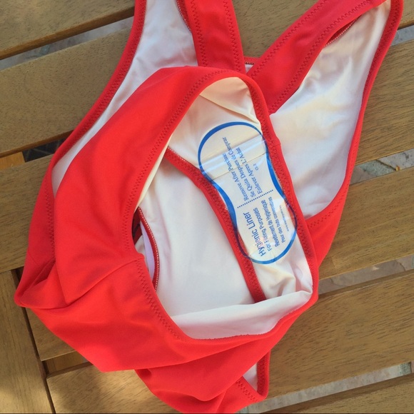 BRAND NEW Solid & Striped Red Eniko Swimsuit - Picture 10 of 10